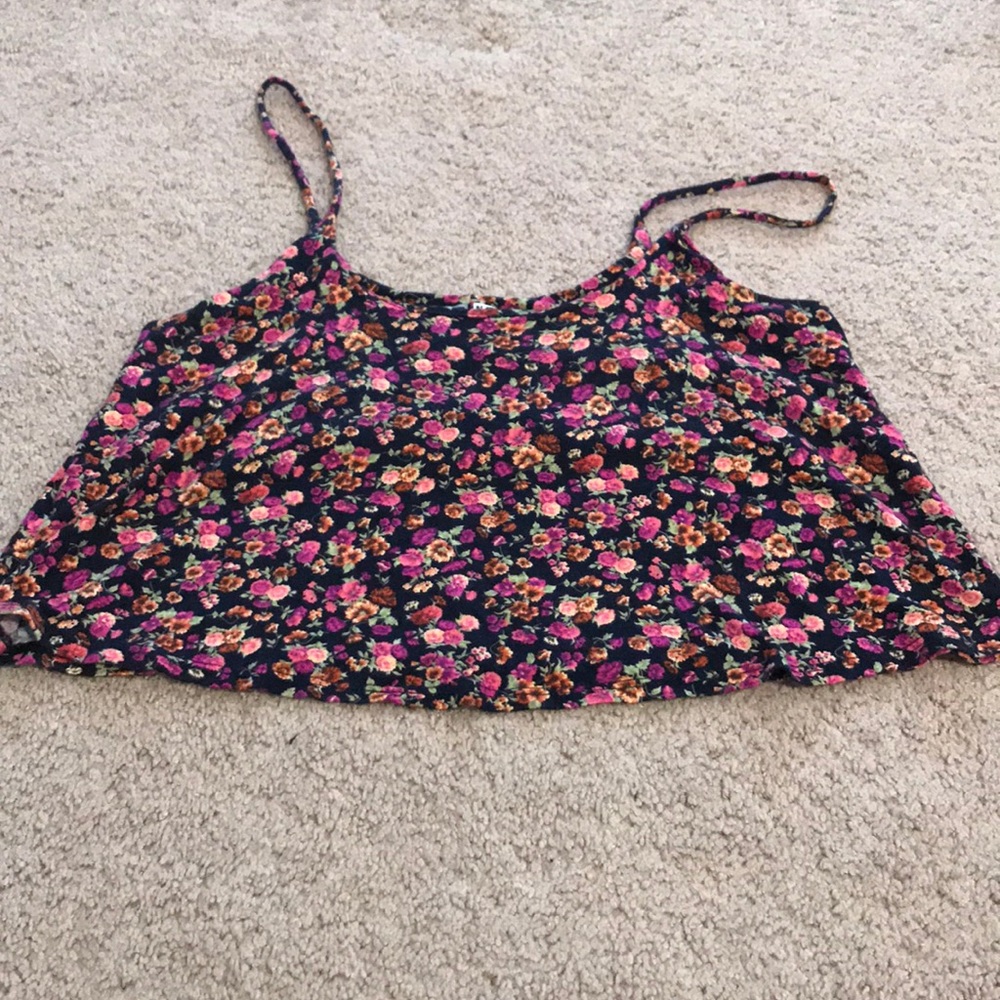 Nollie crop top.